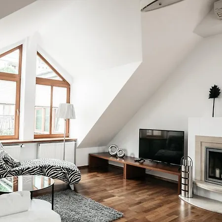 Extravaganza 公寓 *